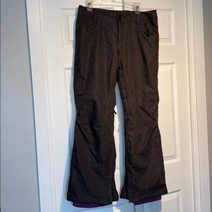 Women’s snow pants size medium
